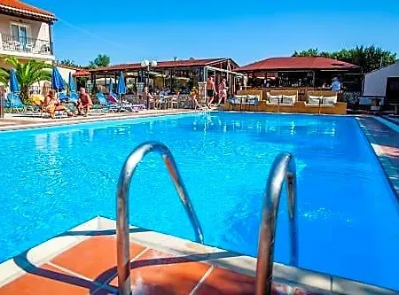 Sotiris Apart Otel Svoronata