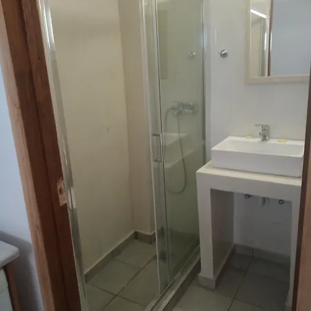 Sotiris Ξενοδοχείο με διαμερίσματα 2*